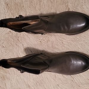Grey Naturalizer booties, size 8